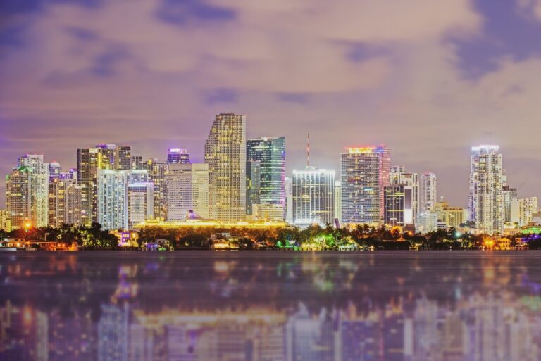 Proyecciones del Mercado Inmobiliario de Miami: ¿Qué esperar en este segundo semestre de 2024?